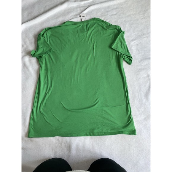 Women’s Hello Kitty Let It Snow Short Sleeve Graphic T-Shirt - Green NWT XXL New - Picture 2 of 6